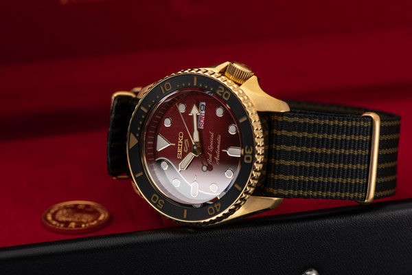Seiko 5 Sports Automatik Brian May Limited Red Special II SRPH80K1 - 03