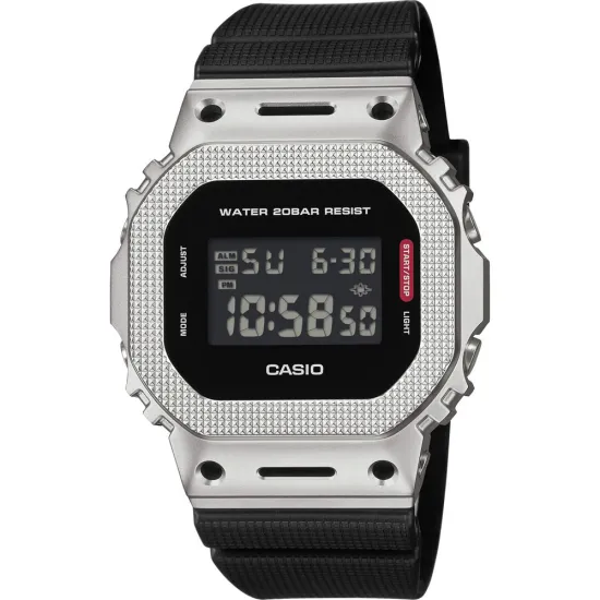 Casio G-Shock G-Steel silberfarben schwarz mit Lünettenprägung GM-5600M-1ER