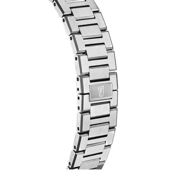 Festina Herrenuhr Swiss Made Zifferblatt silberfarben Edelstahlarmband F20036/1