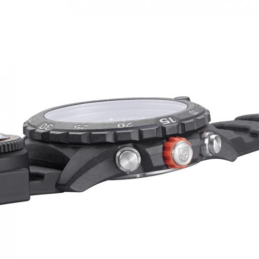 Luminox Bear Grylls Survival Master Chronograph schwarz grau mit Kompass XB.3748