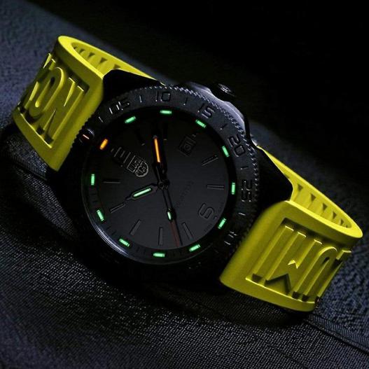 Luminox Pacific Diver Taucheruhr Armbanduhr schwarz gelb XS.3121.BO.GF