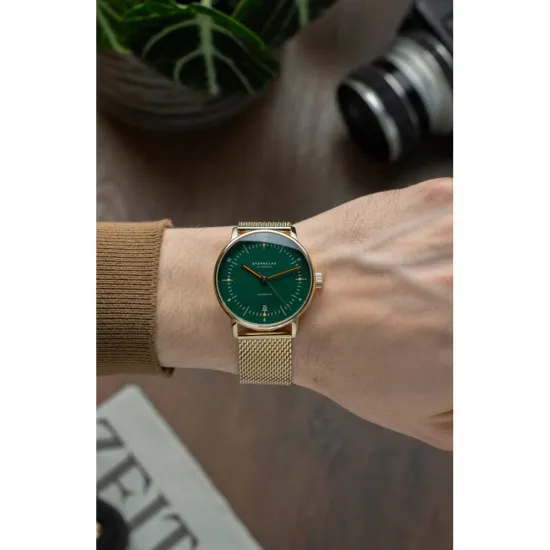 STERNGLAS Naos Automatikuhr Milaniseband goldfarben Zifferblatt grün S02-NA22-MI05