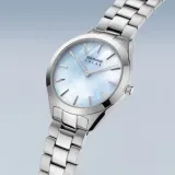 BERING Damenuhr Solar silberfarben mit Gliederband Zifferblatt Perlmutt 17331-707