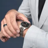 BERING Herrenuhr Titanuhr silbergrau mit Gliederband 11739-772